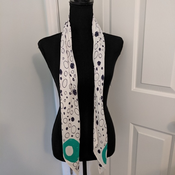 Vana vintage silk scarf white and green signature - Picture 7 of 8